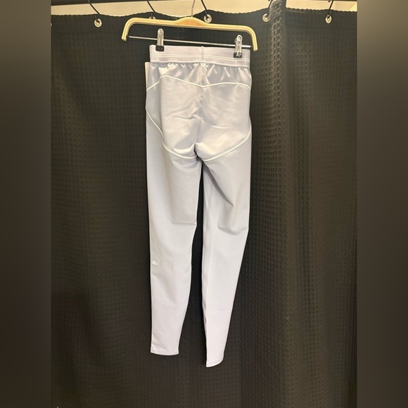 ALO Yoga Airbrush High-Waist Heart Throb Legging Winter Frost/White XXS - Picture 4 of 7